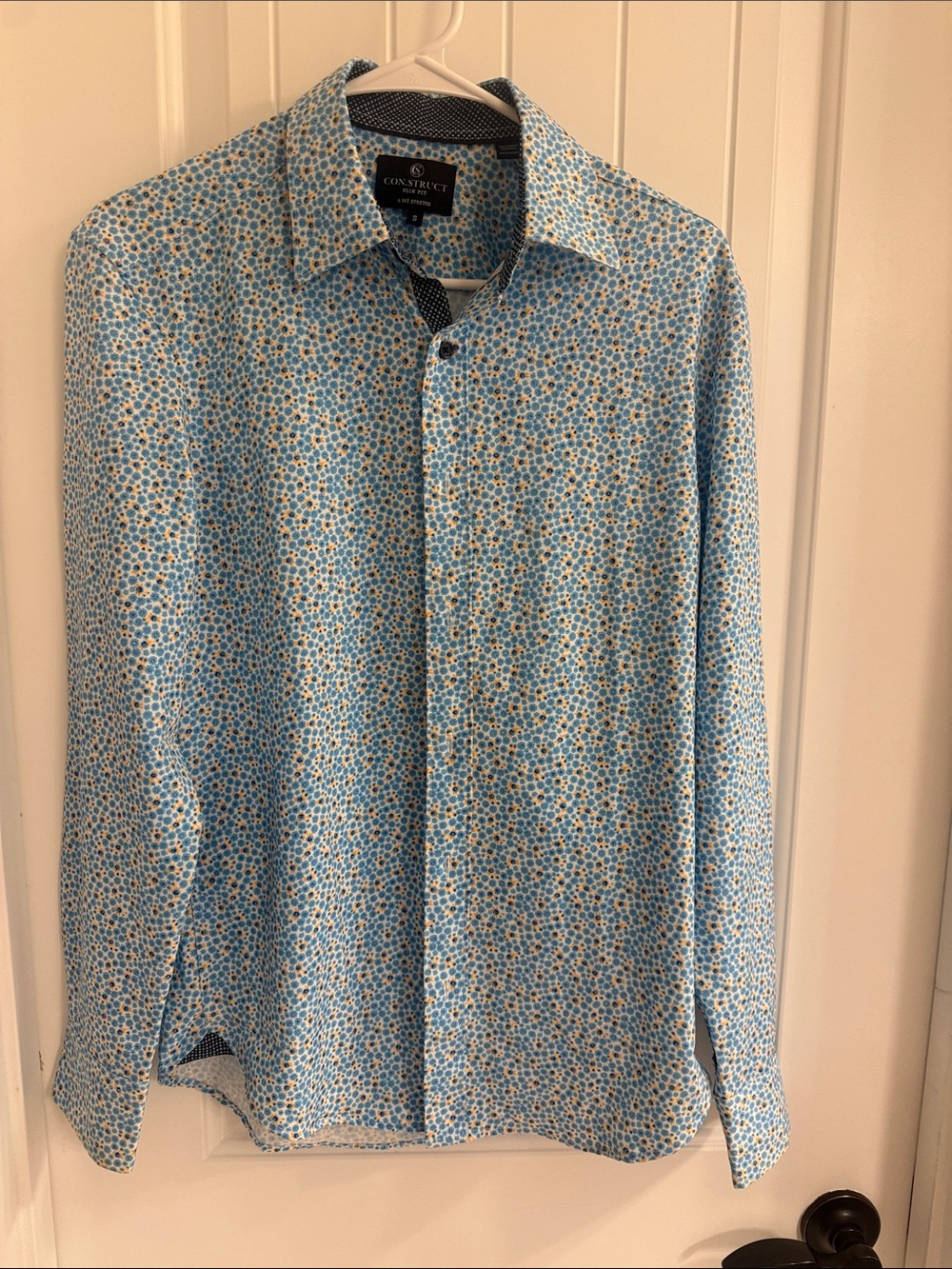 CON.STRUCT Men’s Slim Fit Small Dress Shirt Never worn has 2 spare buttons